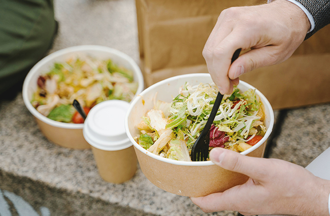salad-health-lunch-takeaway-box-paper